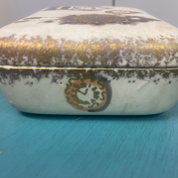 Jewelry box with clock design - Picture 2 of 7